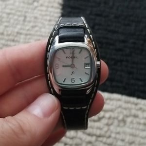 Fossile watch with leather band